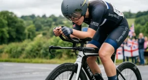 CFD diagram showing smooth airflow over a time trial aero helmet to reduce aerodynamic drag.