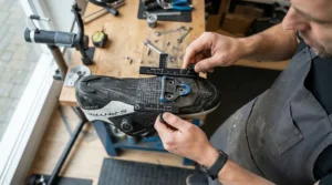 Adjusting the float angle and alignment of road bike cleats for optimal biomechanical positioning